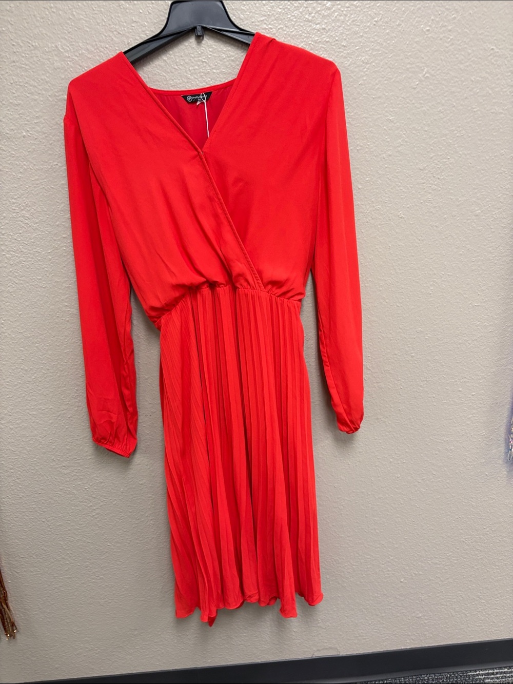 Women's Red Long-Sleeve Pleated  Dress